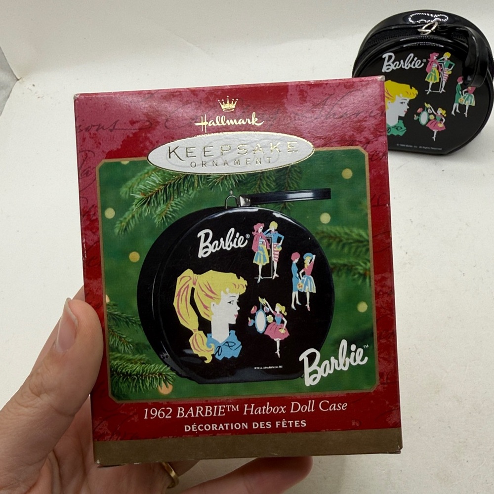 Vtg Hallmark Keepsake Christmas Ornament Barbie Mini Hatbox Collectible Decor - Picture 2 of 12